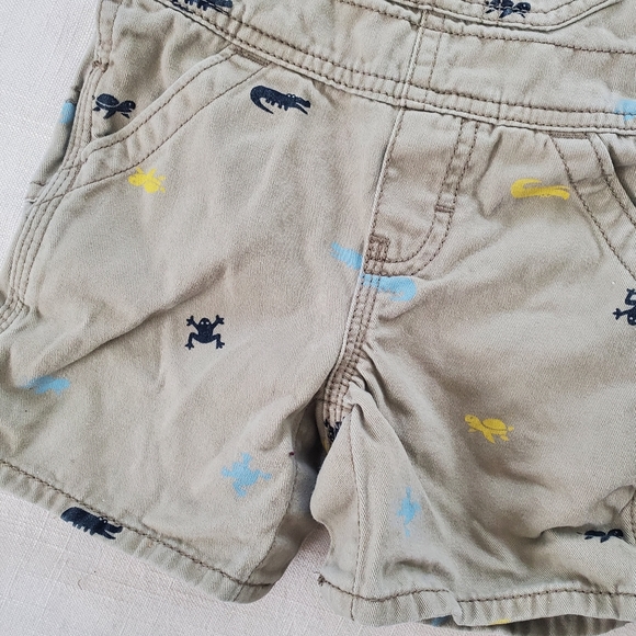 Oshkosh reptile frog turtle shortalls 9 months - Picture 3 of 5
